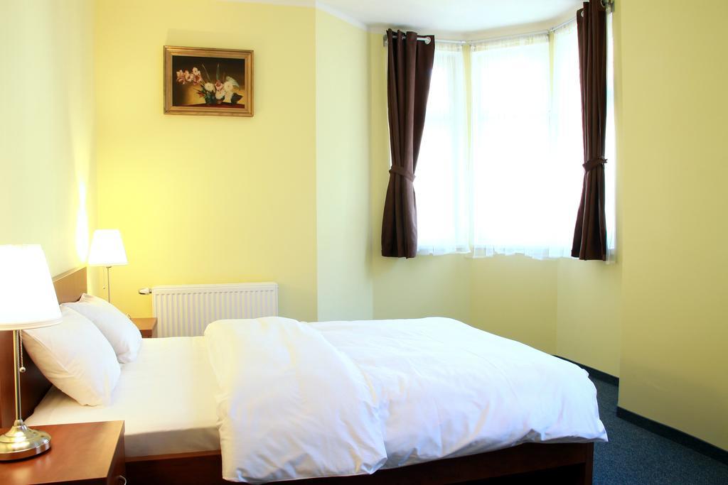 Vera Hotel